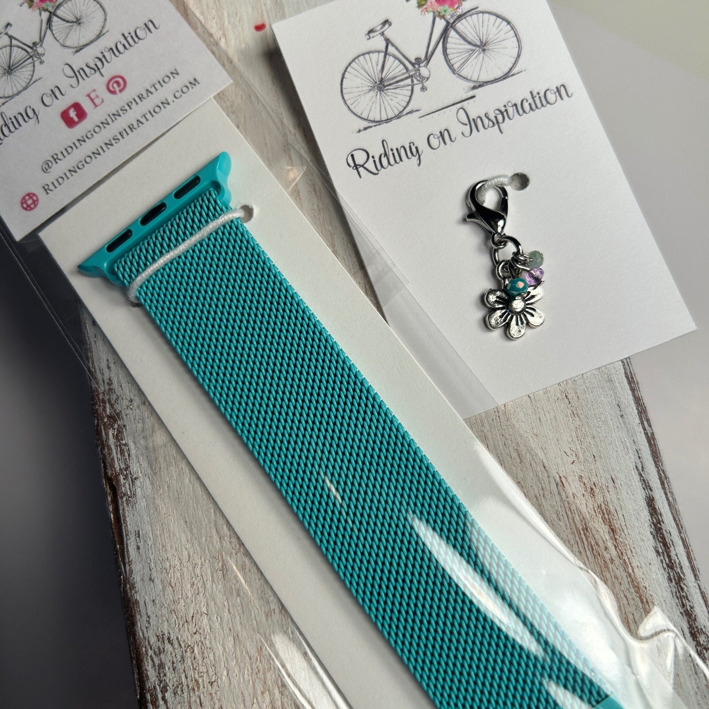 Sky Blue Milanese Style Watchband with Flower Charm Set for Apple Watch 38/40/41mm