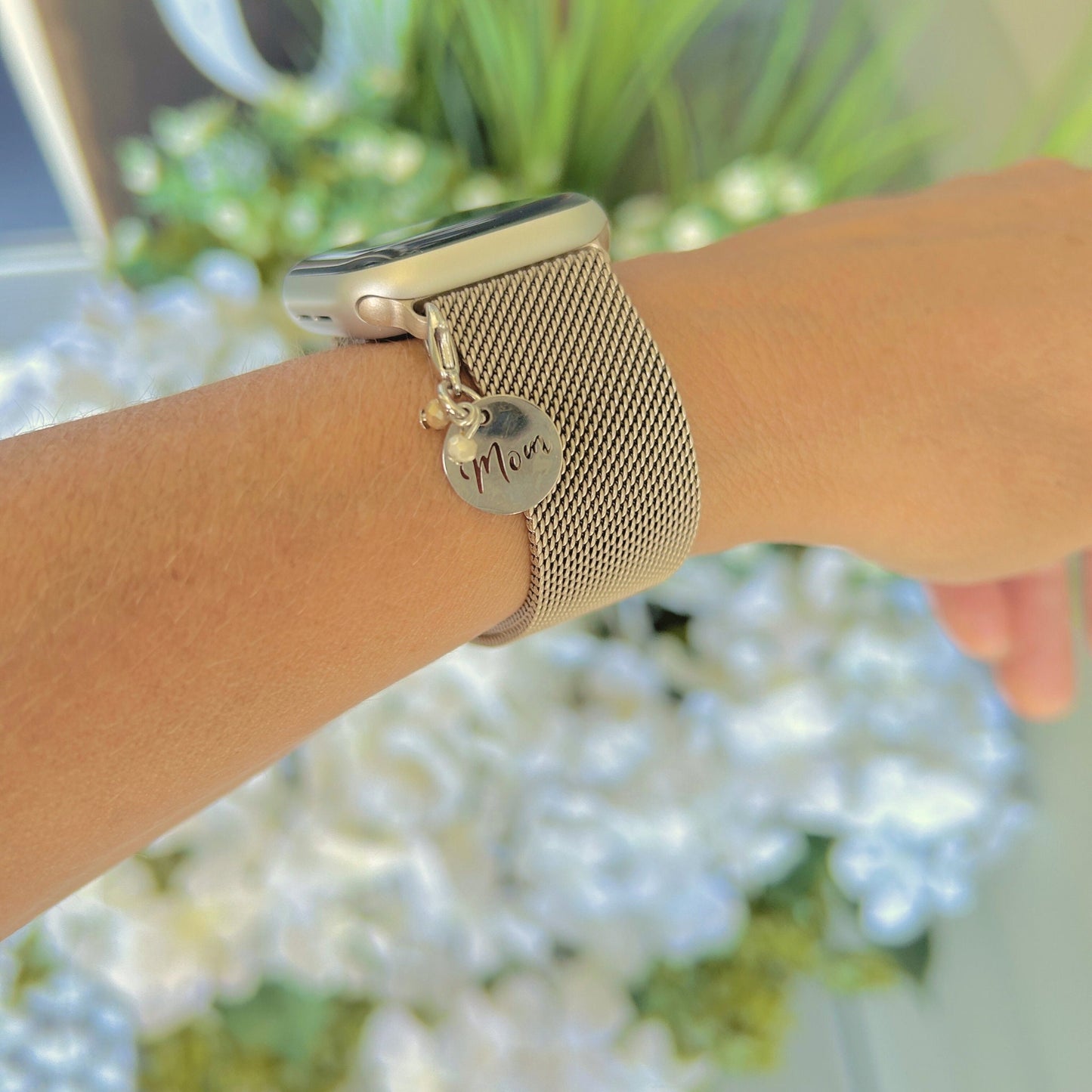Antique Gold Watchband and "Mom" Charm Set for Apple Watches