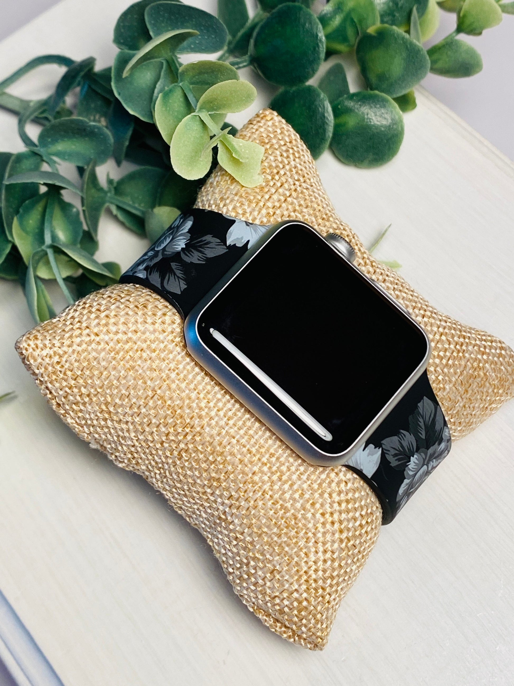 38/40/41mm Floral Watch Band, Compatible with Apple Watches, Apple Watch Series 1-7 Bands, Iwatch
